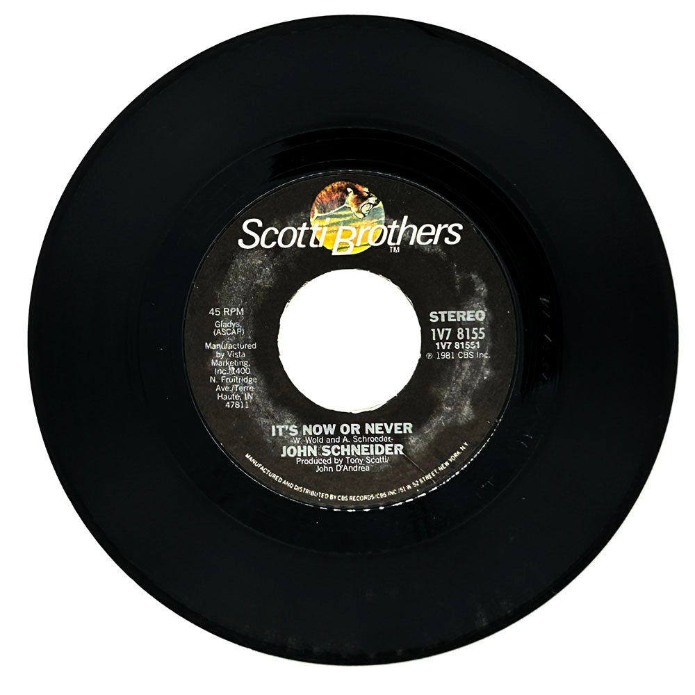 John Schneider never expected to find love again, but he did. He went  public with a new relationship in May, and now he's married! Meet his new  wife Dee Dee ❤️ \u003e\u003e, image size:1000x1000