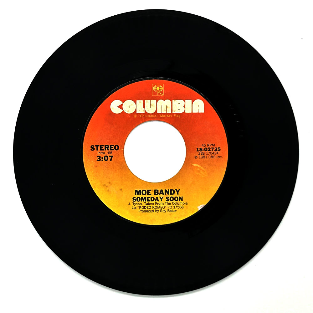 Moe Bandy : SOMEDAY SOON/ SHE'S PLAYIN' HARD TO FORGET