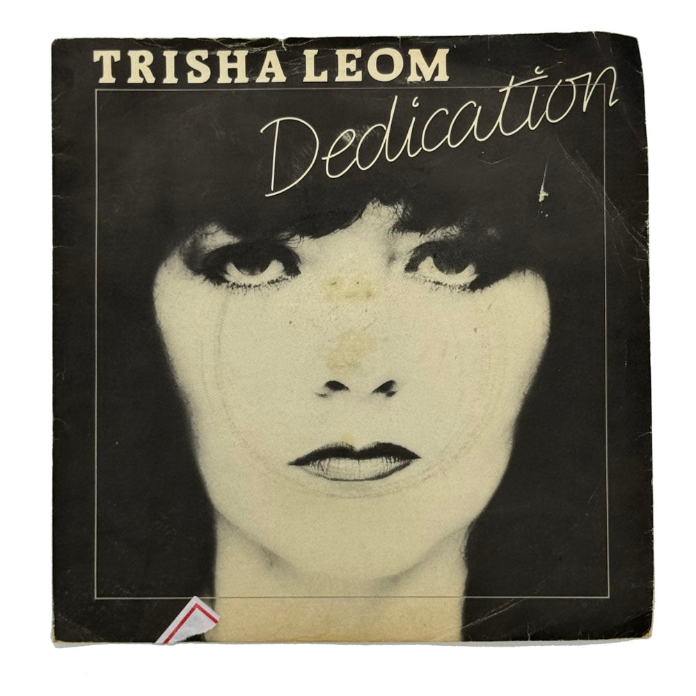 Trisha Leom : DEDICATION/ TURN OFF THE LIGHT