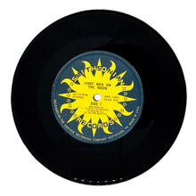 Load image into Gallery viewer, Vince Leonard : FIRST MEN ON THE MOON EP
