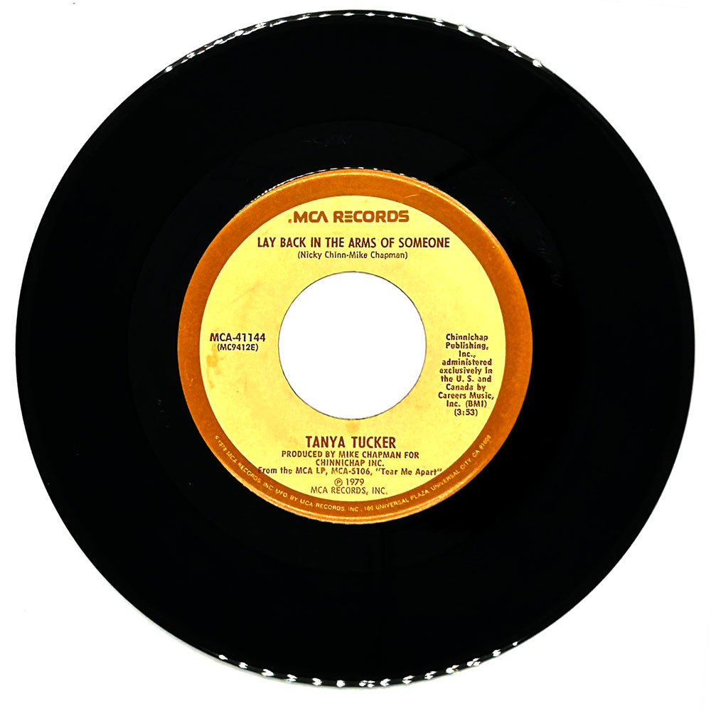 Tanya Tucker : LAY BACK IN THE ARMS OF SOMEONE/ BY DAY BY DAY