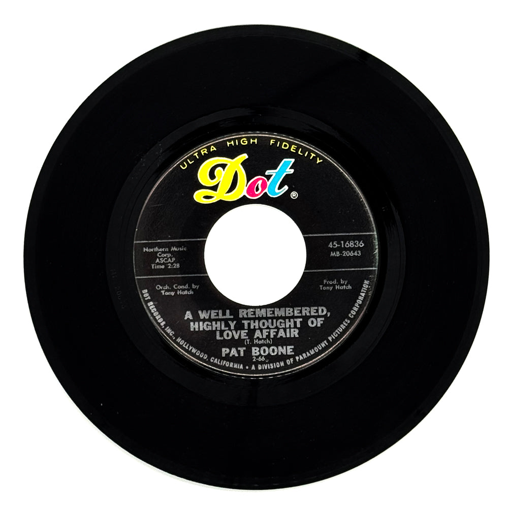 Pat Boone : A WELL REMEMBERED, HIGHLY THOUGHT OF LOVE AFFAIR/ IT SEEMS LIKE YESTERDAY