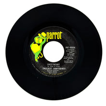 Load image into Gallery viewer, Engelbert Humperdinck : SWEETHEART/ BORN TO BE WANTED
