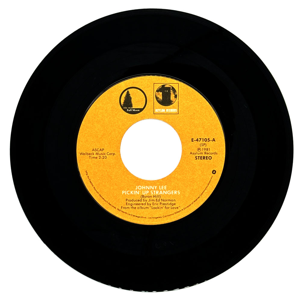 Johnny Lee : PICKIN' UP STRANGERS/ NEVER LAY LOVIN' DOWN