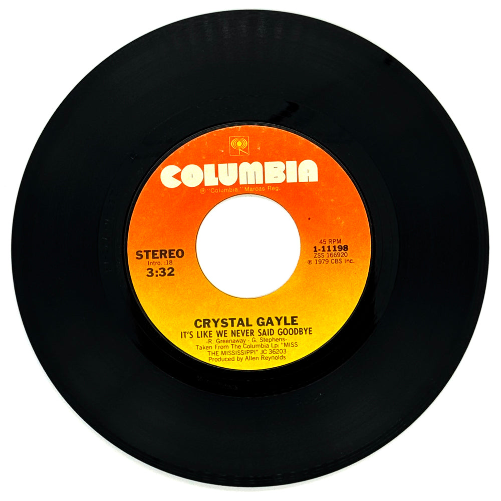 Crystal Gayle : IT'S LIKE WE NEVER SAID GOODBYE/ DON'T GO MY LOVE