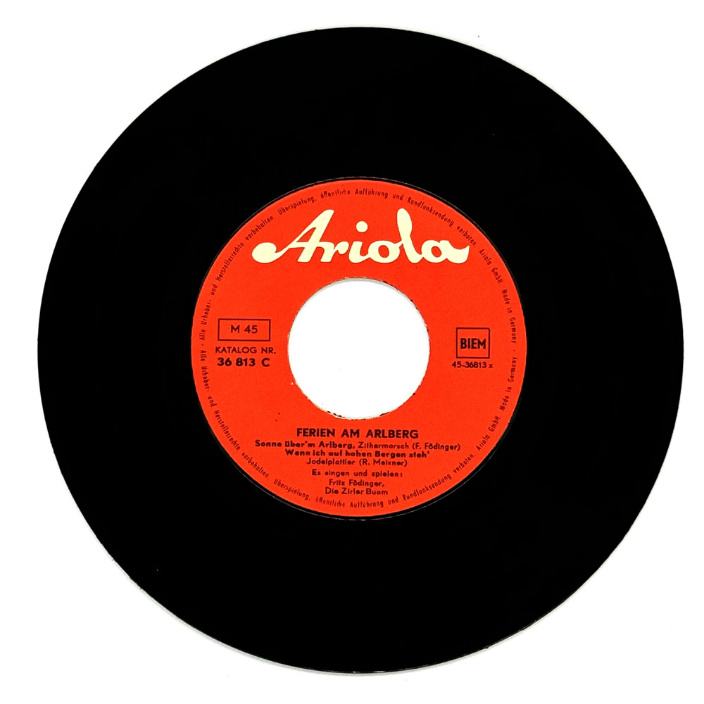 Load image into Gallery viewer, Various Artists : HOLIDAYS AT THE ARLBERG EP